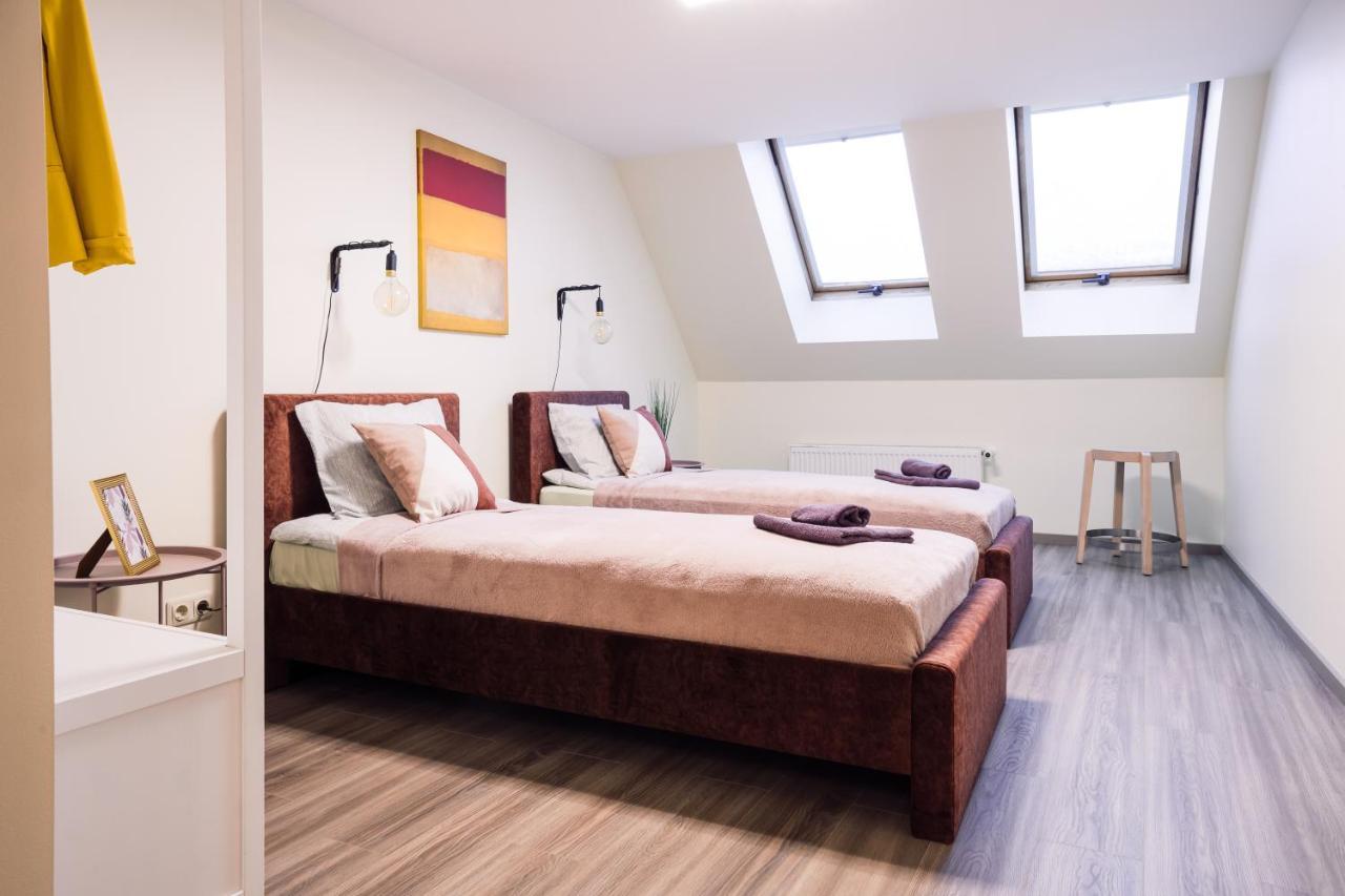 Rothko Apartment/8 Guests/4Bedrooms/Riga Old Town Exterior foto