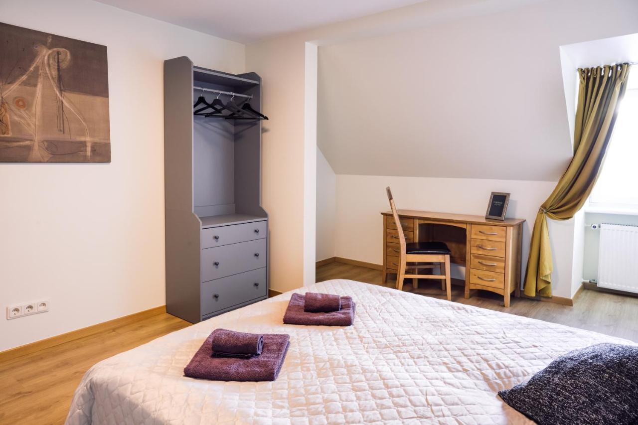 Rothko Apartment/8 Guests/4Bedrooms/Riga Old Town Exterior foto