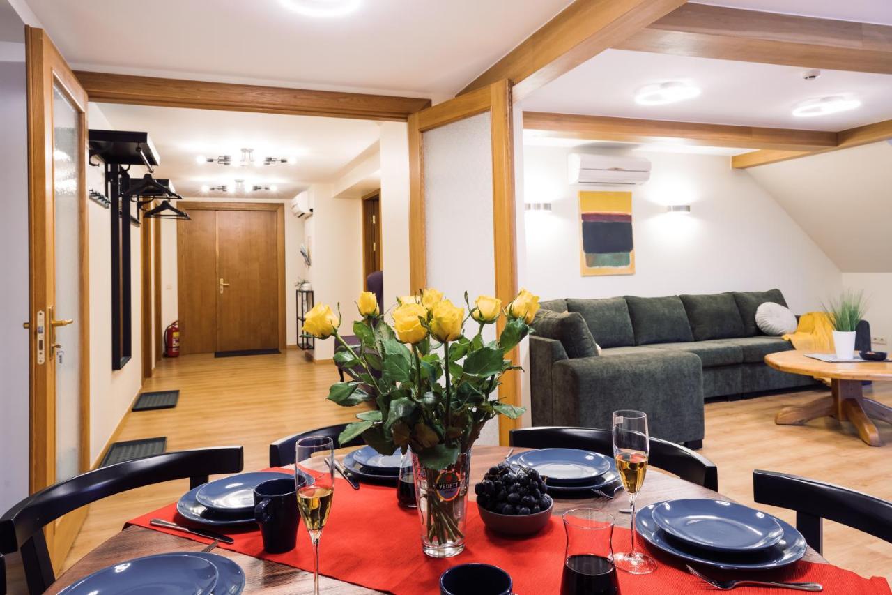 Rothko Apartment/8 Guests/4Bedrooms/Riga Old Town Exterior foto